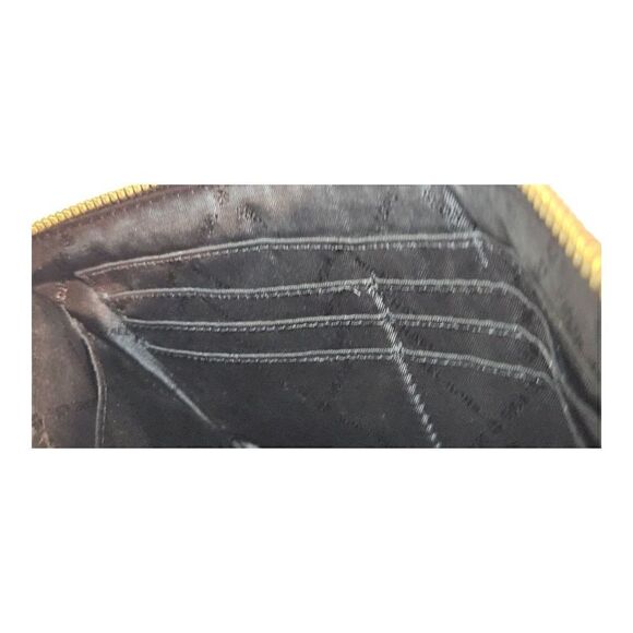 Michael Kors Womens Black Leather Zip Top Closure Clutch NWOT - Picture 2 of 9